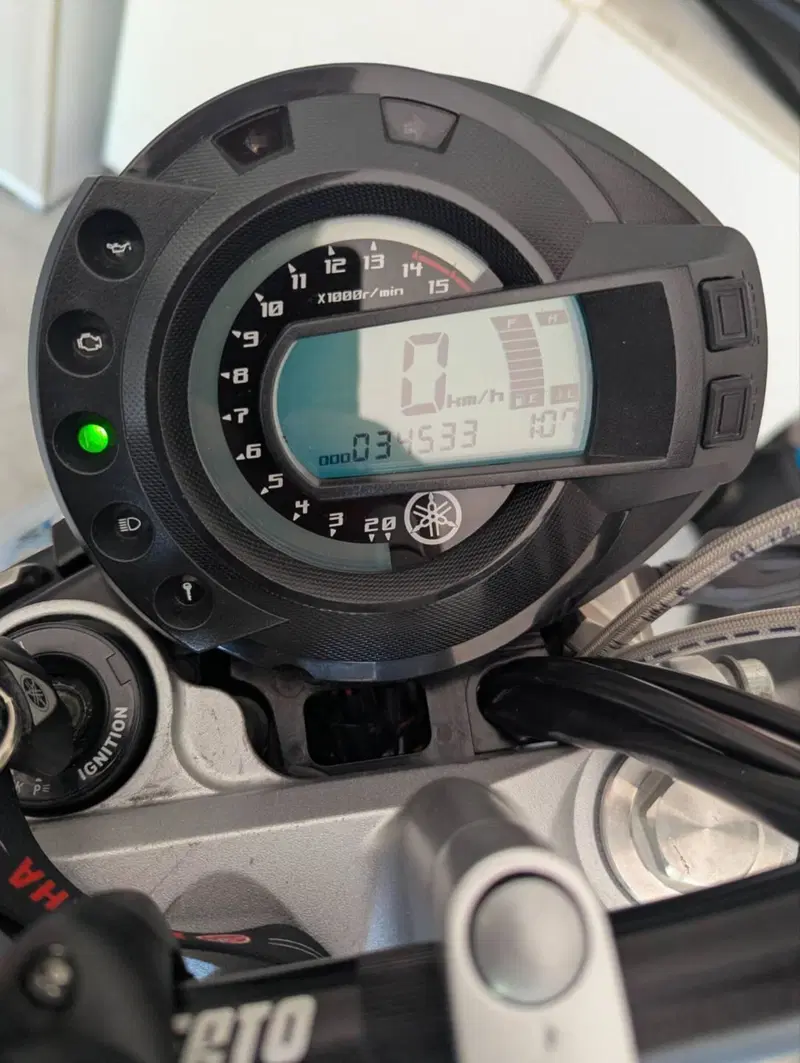 Yamaha FZ6 (2004 - 07) (3)