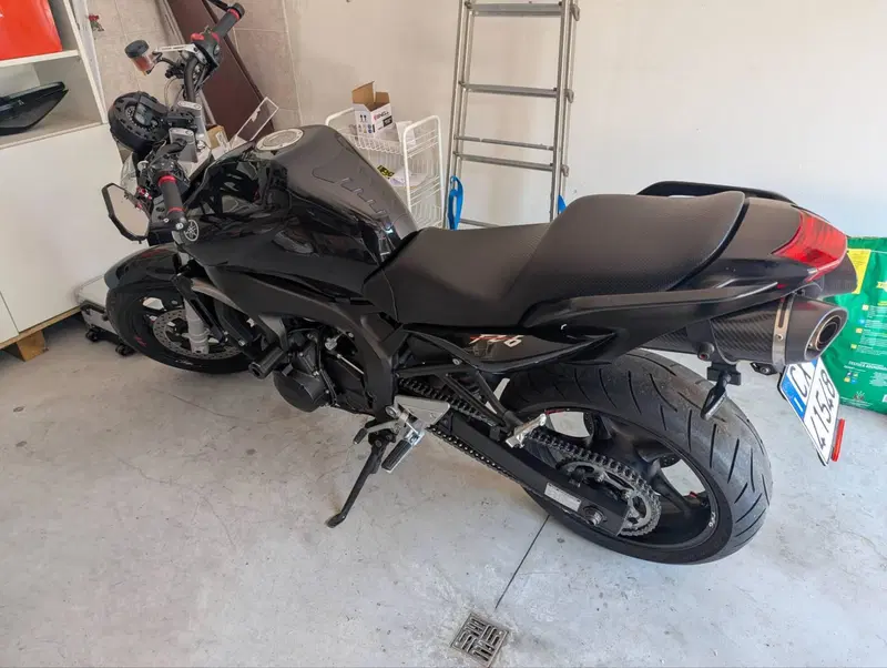 Yamaha FZ6 (2004 - 07) (4)