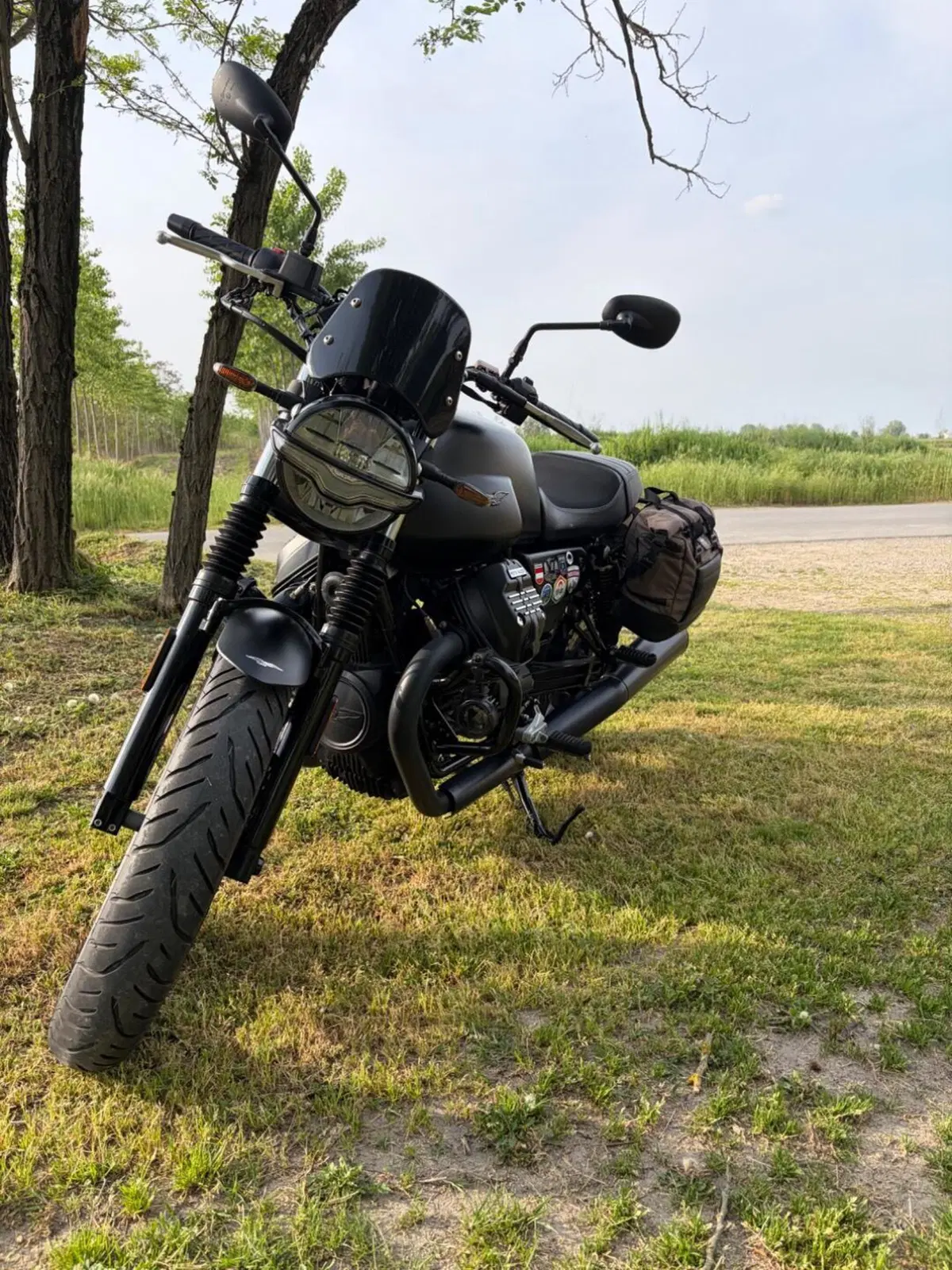 Moto Guzzi V7 Stone (2021 - 24)