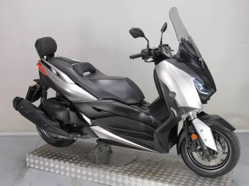 Yamaha X-Max 400 ABS (2017 - 20) (9)