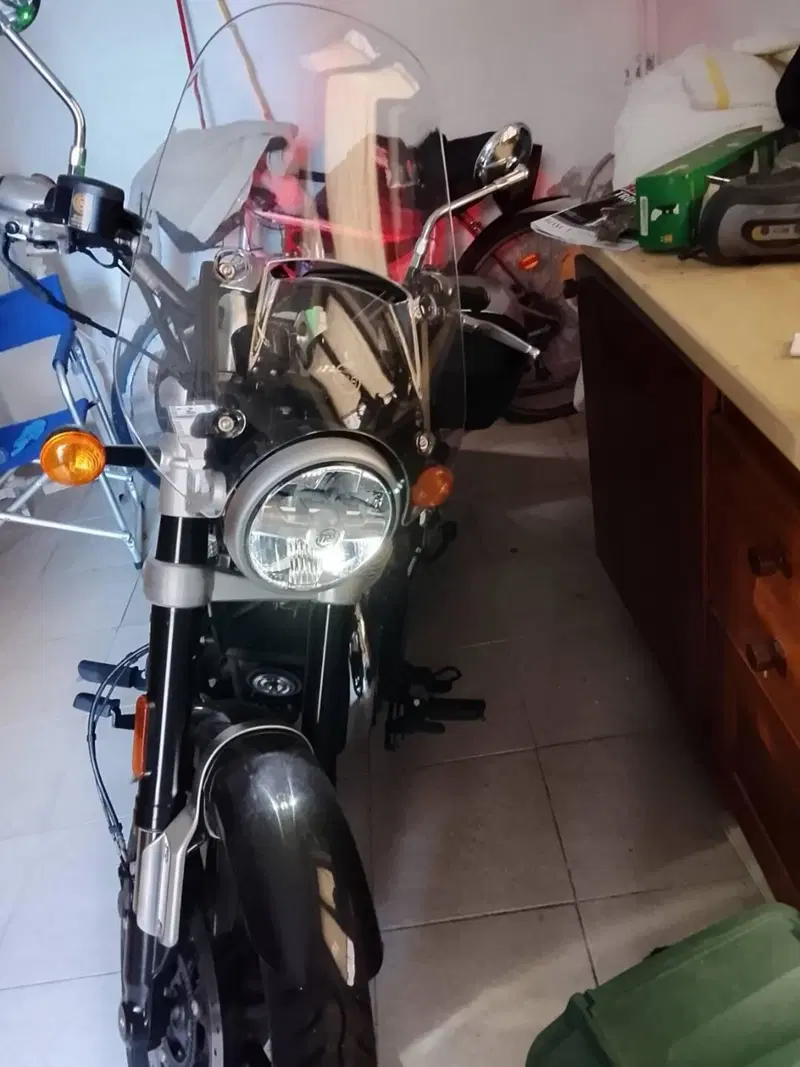 Royal Enfield Super Meteor 650 (2023 - 26) (2)