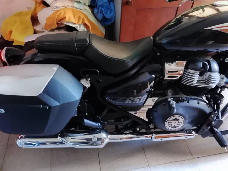 Royal Enfield Super Meteor 650 (2023 - 26) (5)