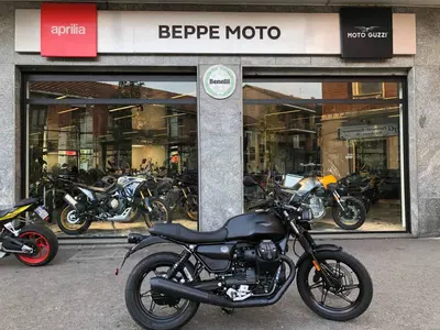 Moto Guzzi V7 Stone (2025 - 26) nuova
