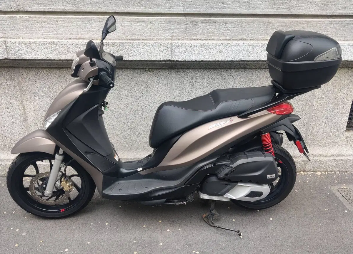 Piaggio Medley 150 S ABS (2021 - 25) (2)