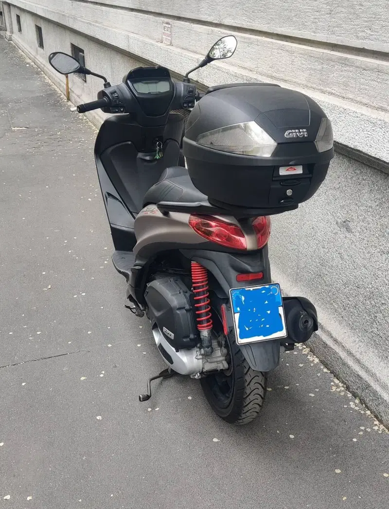 Piaggio Medley 150 S ABS (2021 - 25) (3)