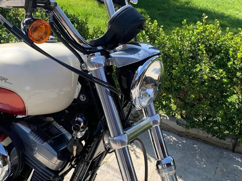 Harley-Davidson 883 Low (2008 - 12) - XL 883L (7)