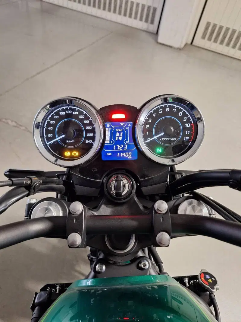 Kawasaki Z 650 RS (2022 - 24) (7)