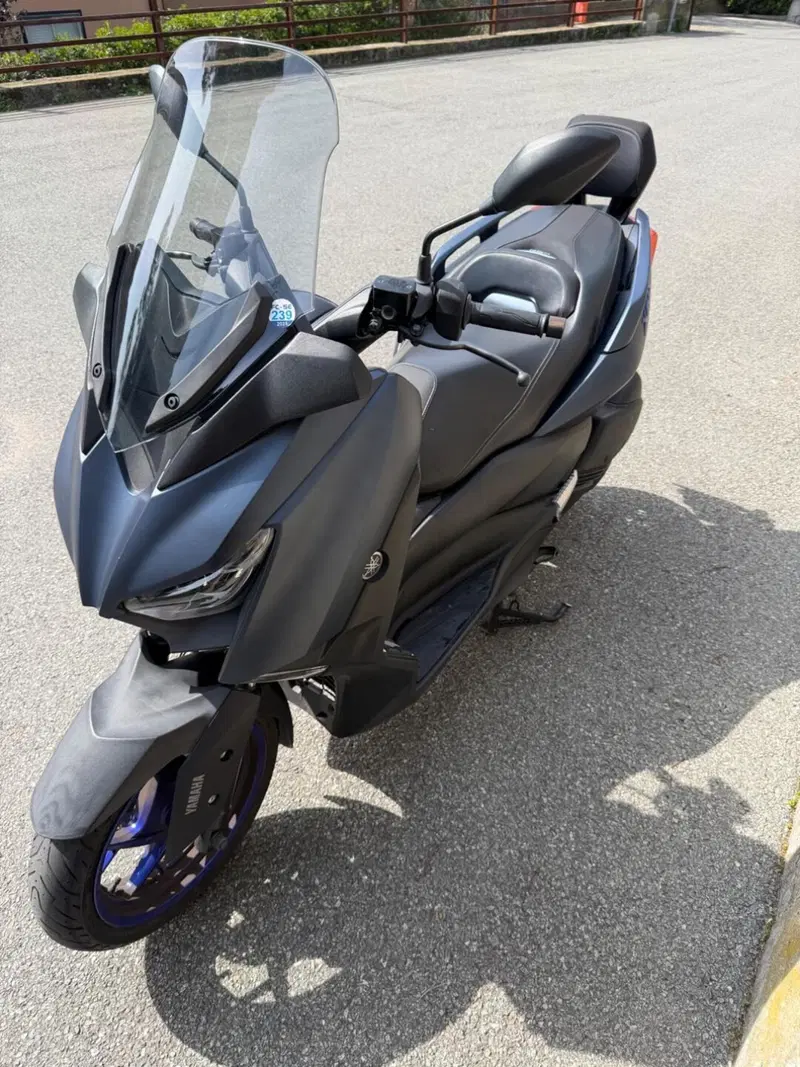Yamaha X-Max 300 (2021 - 24) (4)