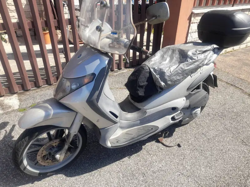Piaggio Beverly 