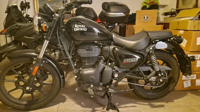 Royal Enfield Meteor 350 (2021 - 26) (3)
