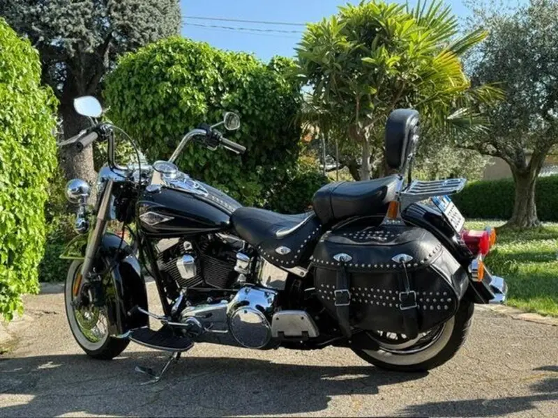 Harley-Davidson 1584 Heritage Classic (2008 - 10) - FLSTC (4)