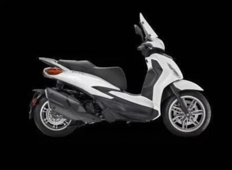 Piaggio Beverly 400 (2025 - 26) (2)