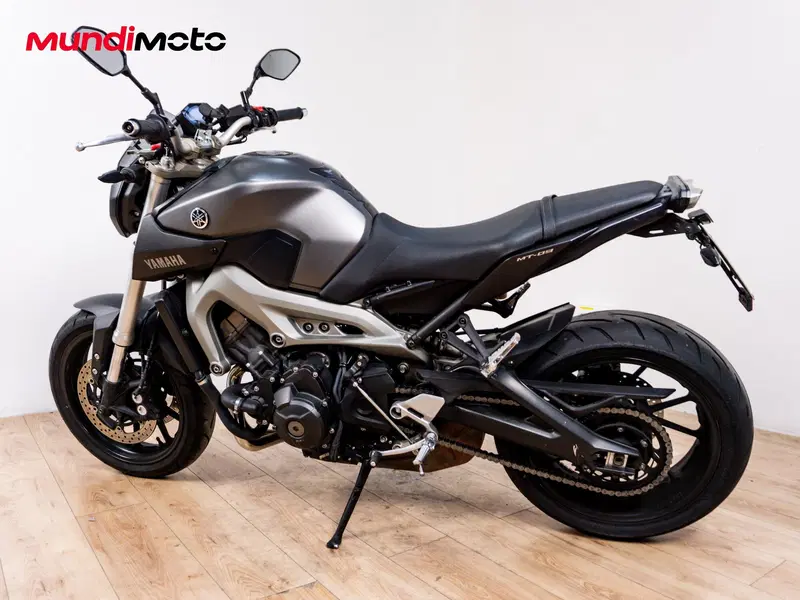 Yamaha MT-09 (2013 - 15) (7)