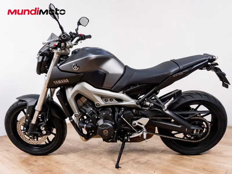 Yamaha MT-09 (2013 - 15) (6)