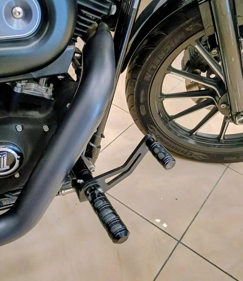 Harley-Davidson 883 Iron (2009 - 11) - XL 883N (10)