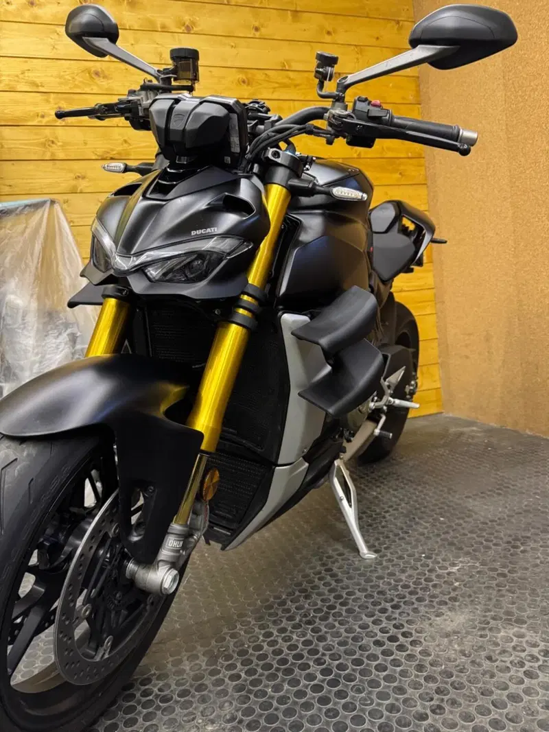 Ducati Streetfighter V4 1100 S (2021 - 22)