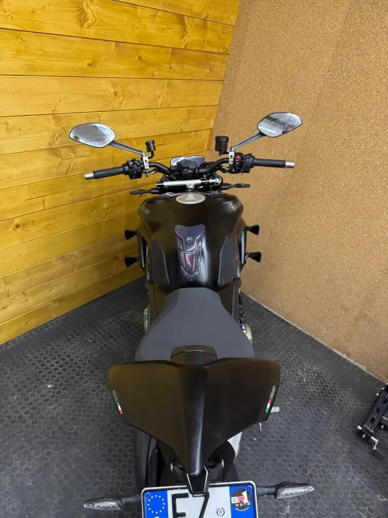 Ducati Streetfighter V4 1100 S (2021 - 22) (5)