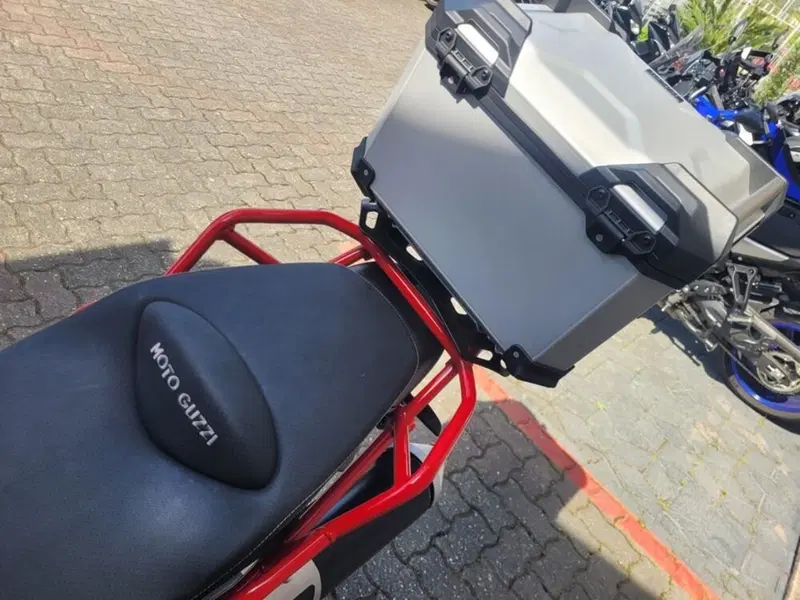 Moto Guzzi V85 TT (2021 - 23) (10)