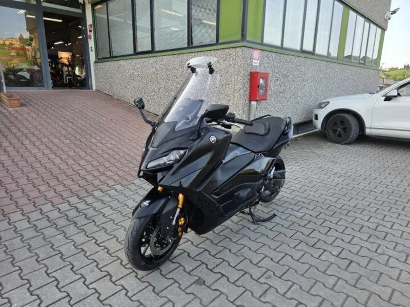 Yamaha T-Max 560 (2022 - 24)
