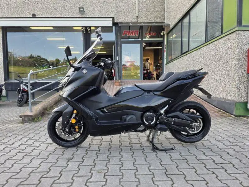 Yamaha T-Max 560 (2022 - 24) (4)