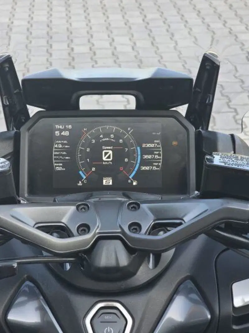 Yamaha T-Max 560 (2022 - 24) (7)