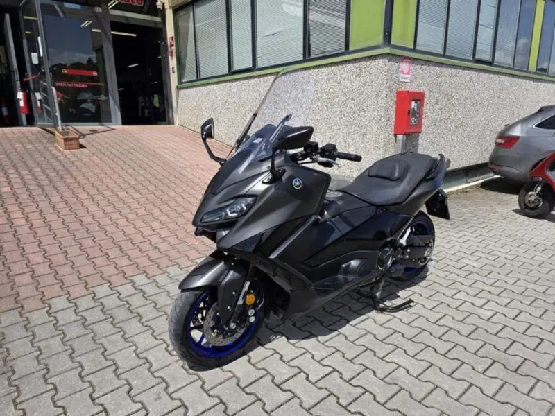 Yamaha T-Max 560 (2022 - 24)