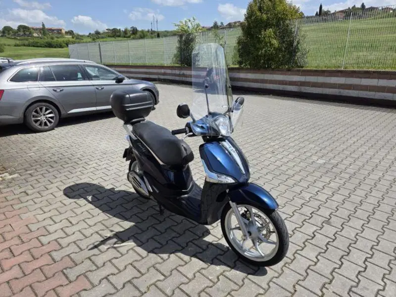 Piaggio Liberty 50 i-get (2016 - 18) (2)