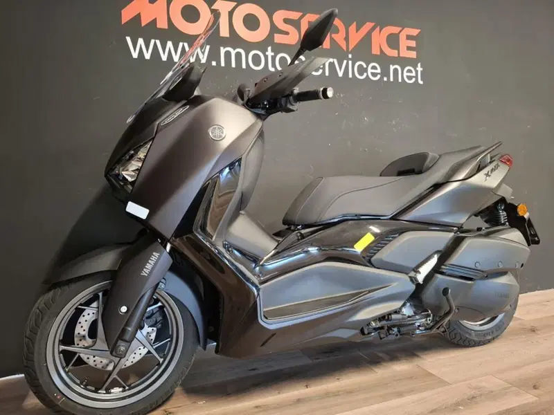 Yamaha X-Max 300 Tech Max (2025 - 26) (2)