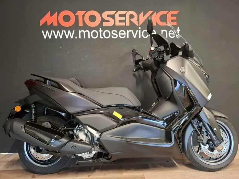 Yamaha X-Max 300 Tech Max (2025 - 26) (4)