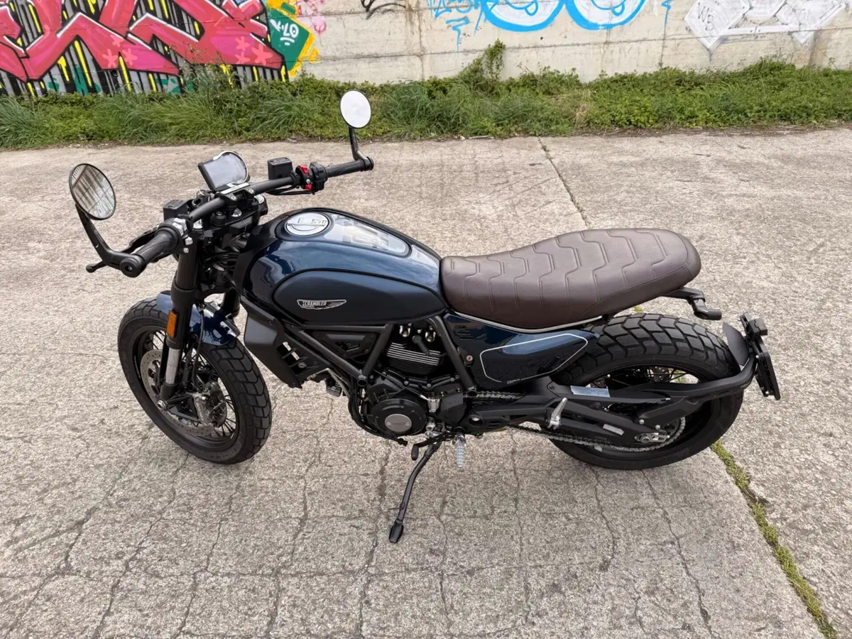 Ducati Scrambler 800 Nightshift (2023 - 24) (2)