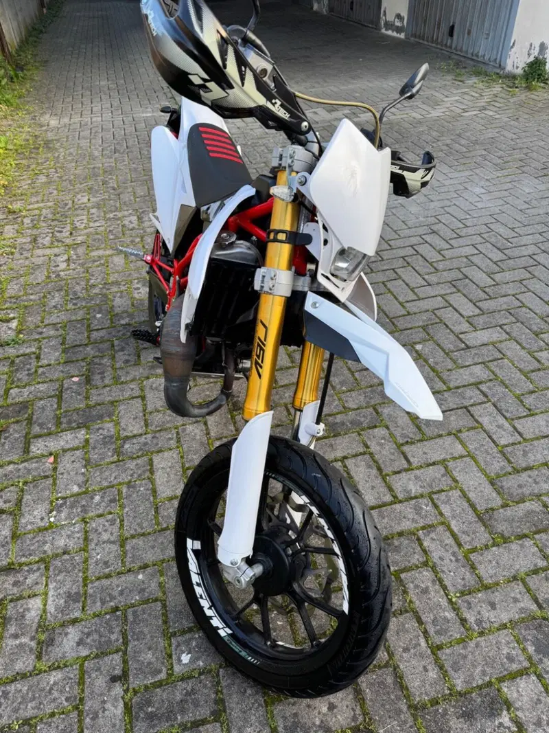 Valenti N 01 50 Naked (2015 - 18) (3)