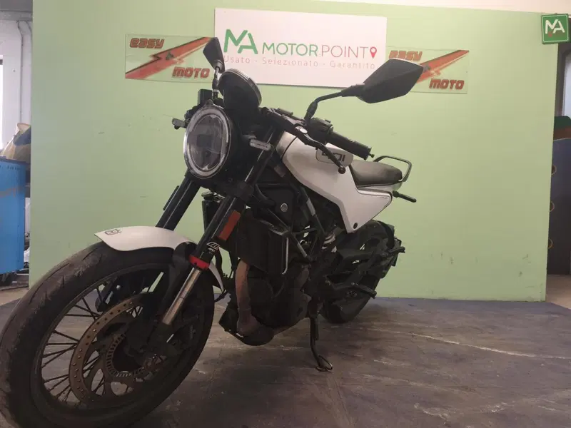 Husqvarna Vitpilen 401 (2021 - 23) (2)