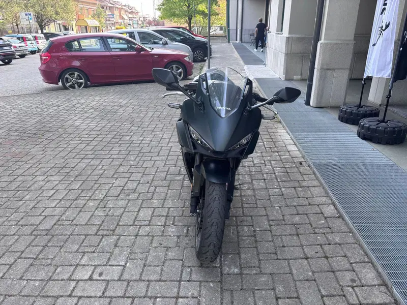 Honda CBR 500 R (2024 - 25) (3)