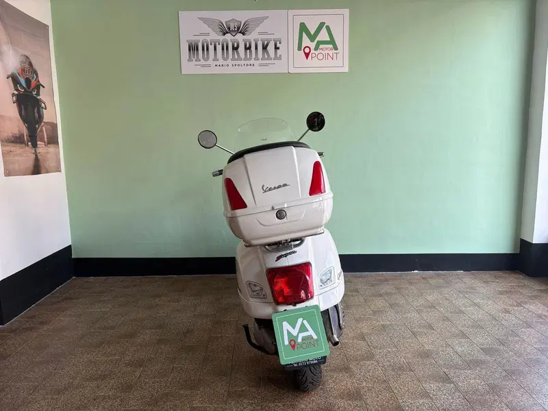 Vespa GTS 300 ABS (2014 - 16) (4)