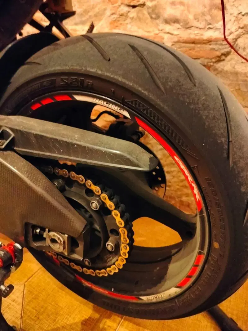 Honda CBR 1000 RR Fireblade (2006 - 07) (5)