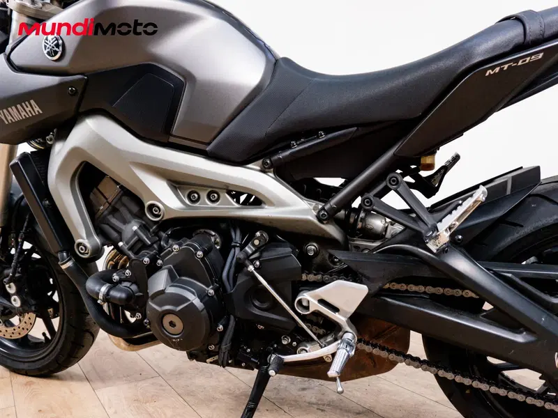 Yamaha MT-09 (2013 - 15) (10)