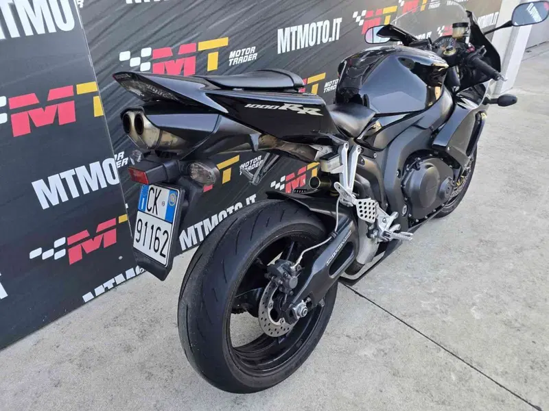 Honda CBR 1000 RR Fireblade (2006 - 07) (6)