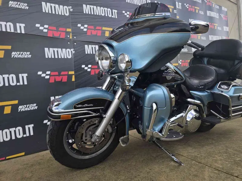 Harley-Davidson 1584 Electra Glide Ultra Classic (2007) - FLHTCU (3)