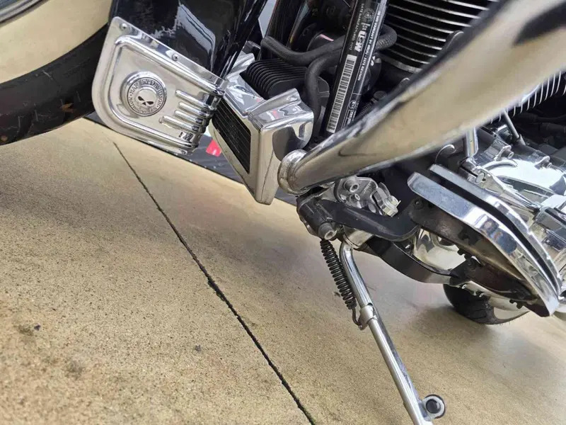 Harley-Davidson 103 Road King Classic (2011 - 13) - FLHRC (15)