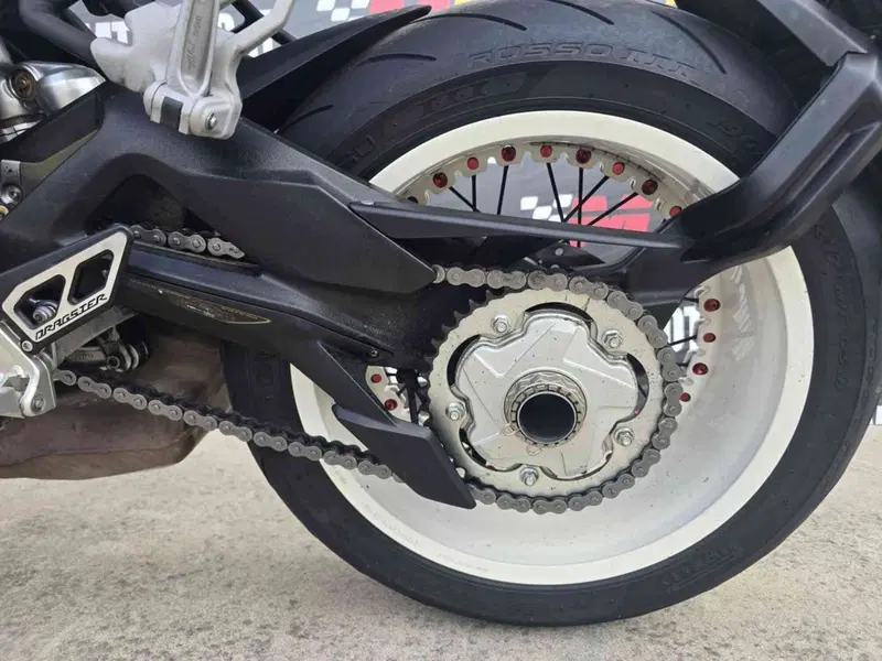 MV Agusta Dragster 800 RR (2015 - 17) (17)