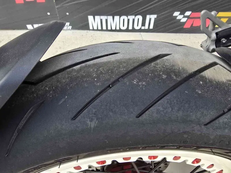 MV Agusta Dragster 800 RR (2015 - 17) (10)