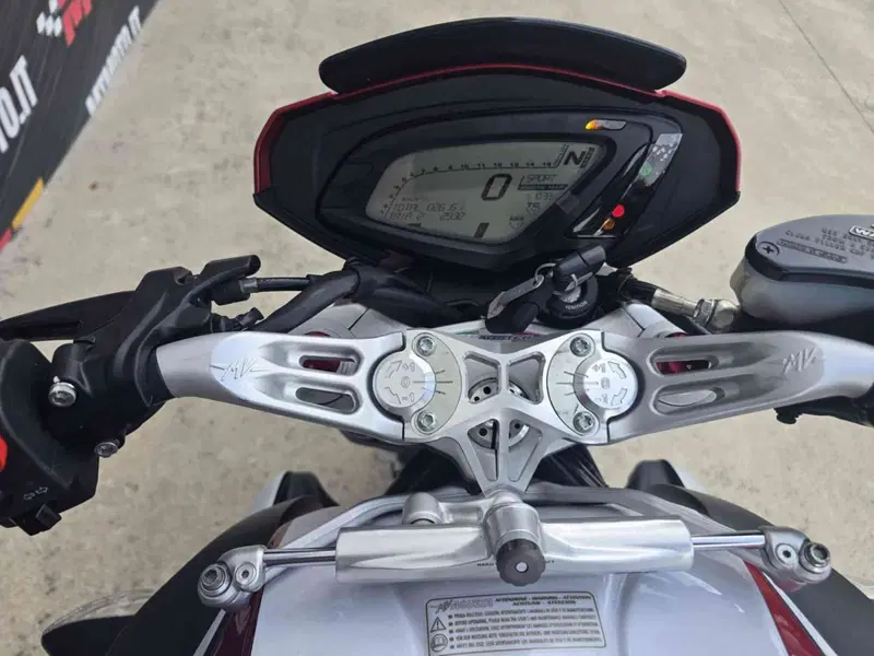 MV Agusta Dragster 800 RR (2015 - 17) (11)