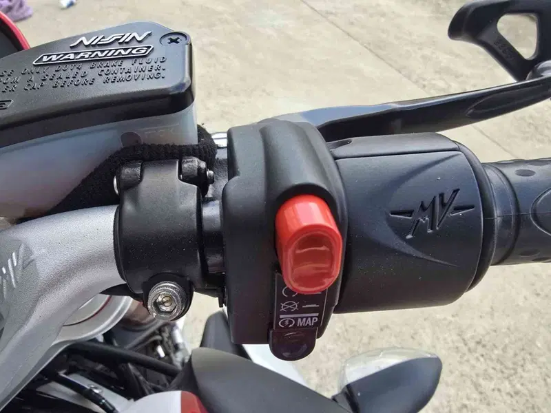 MV Agusta Dragster 800 RR (2015 - 17) (16)