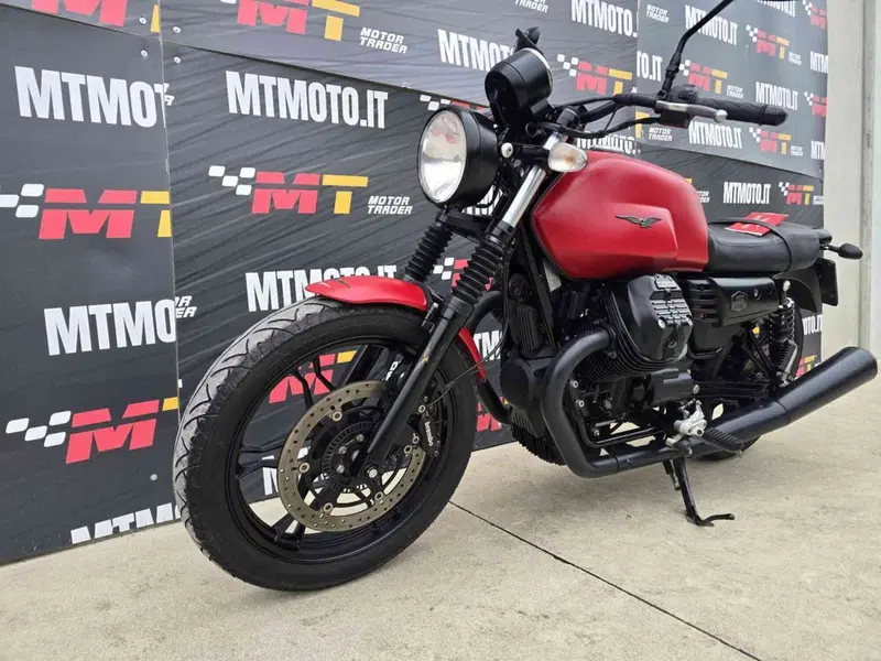 Moto Guzzi V7 Stone (2021 - 24) (3)