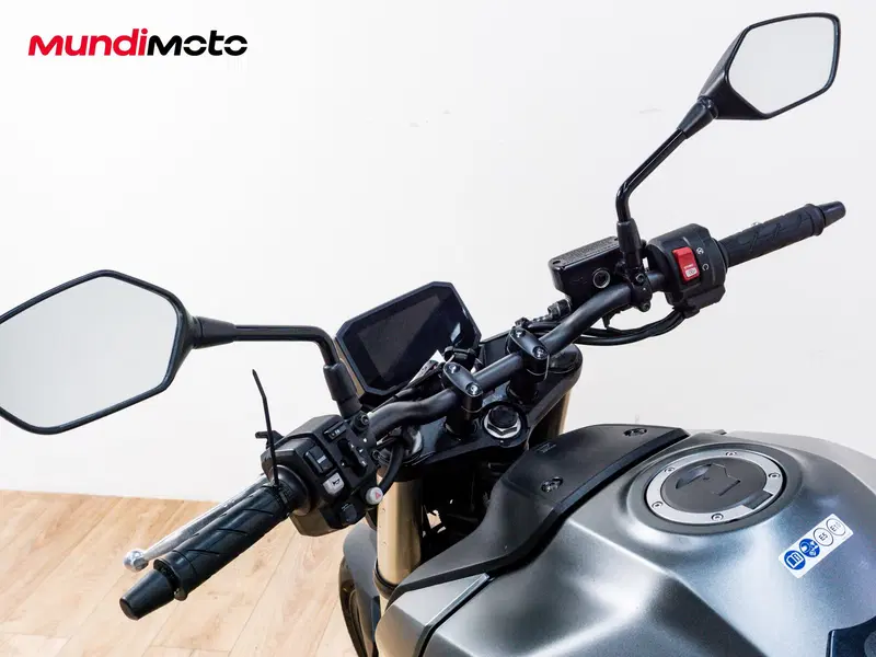 Honda CB 750 Hornet (2025) (11)