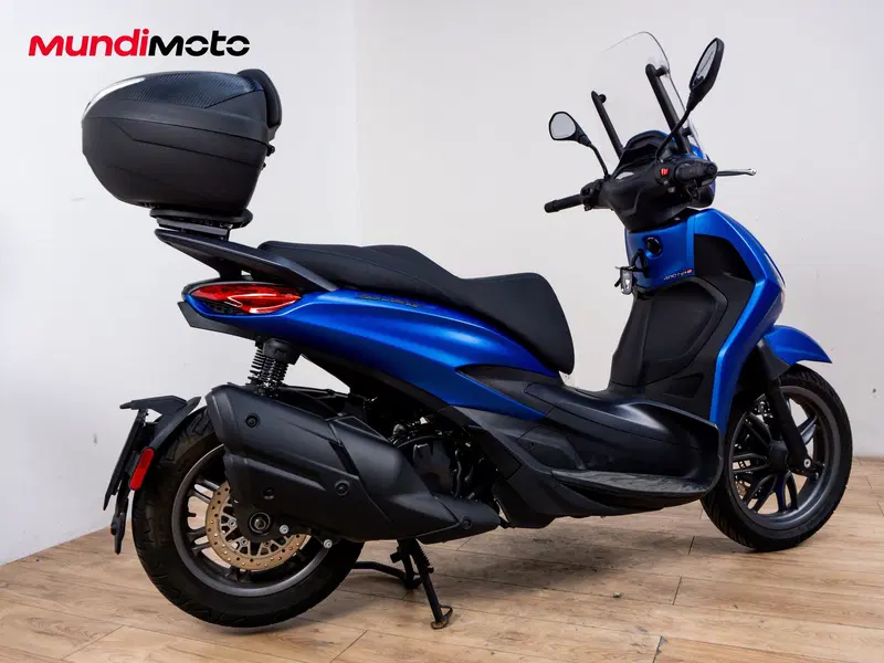 Piaggio Beverly 400 S (2025 - 26) (3)