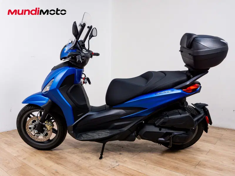 Piaggio Beverly 400 S (2025 - 26) (6)