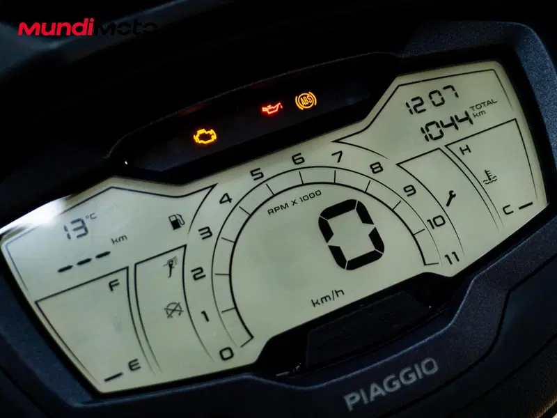 Piaggio Beverly 400 S (2025 - 26) (12)