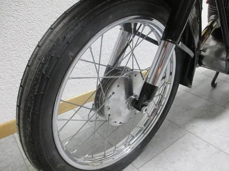 MV Agusta TR 125  (7)