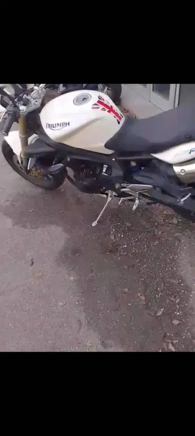 Triumph Street Triple (2007 - 12) usata
